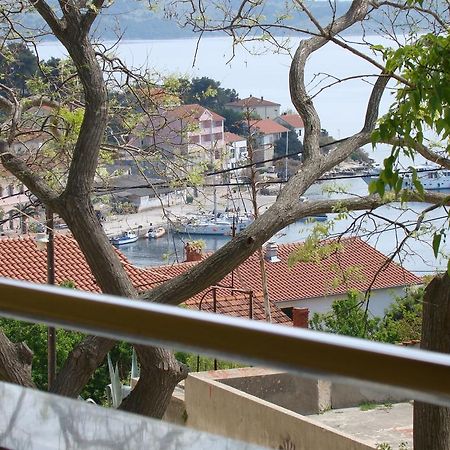 Apartments Buturic Sali Rum bild