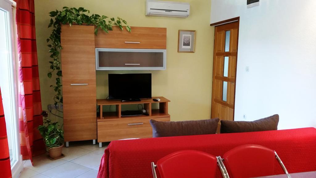 Apartments Buturic Sali Rum bild