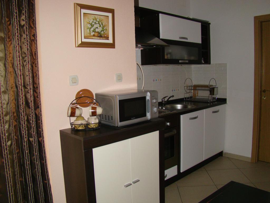Apartments Buturic Sali Rum bild